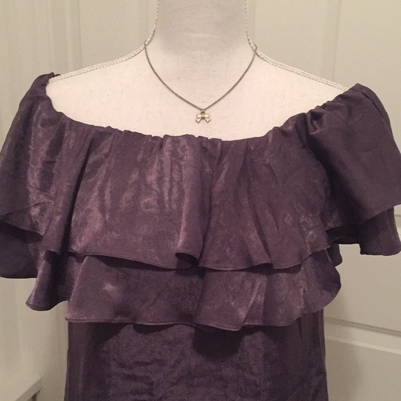 She and Sky Off the Shoulder Top Purple Satin - Small - NEW - Picture 2 of 4
